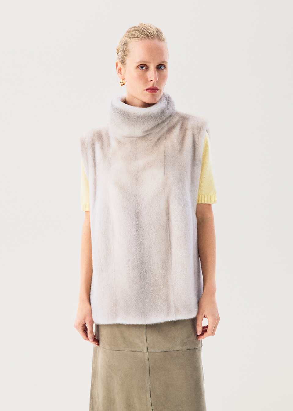 Minkweste in der Farbe «Ice»